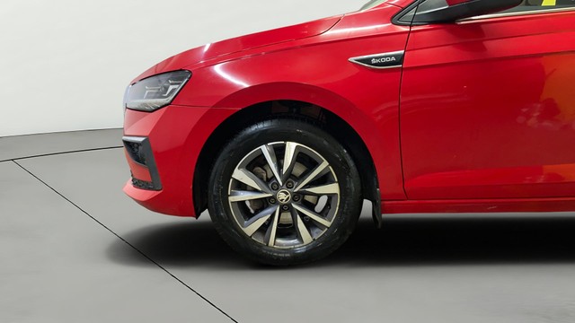 Skoda Slavia 1.0 TSI Style AT BSVI Second-hand 2022 Skoda Slavia 1.0 TSI Style AT BSVI for sale in Surat-30