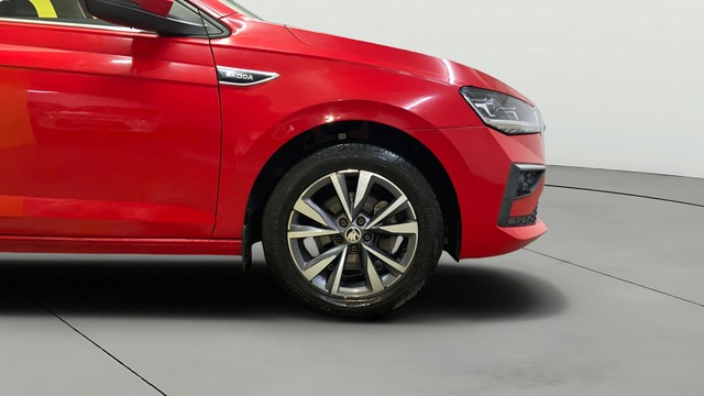 Skoda Slavia 1.0 TSI Style AT BSVI Second-hand 2022 Skoda Slavia 1.0 TSI Style AT BSVI for sale in Surat-27