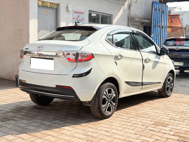 Second-hand 2023 Tata Tigor XZ Plus Leatherette Pack CNG for sale in Agra-4