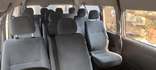 Second-hand 2013 Toyota HiAce Commuter Van for sale in Mumbai-1
