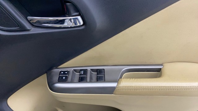 Second-hand 2016 Honda City i VTEC VX for sale in Mumbai-17