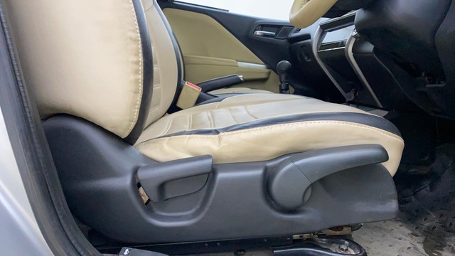 Second-hand 2016 Honda City i VTEC VX for sale in Mumbai-18