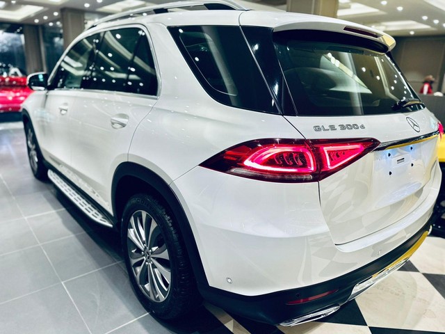 Second-hand 2022 Mercedes-Benz GLE 300d BSVI for sale in New Delhi-8