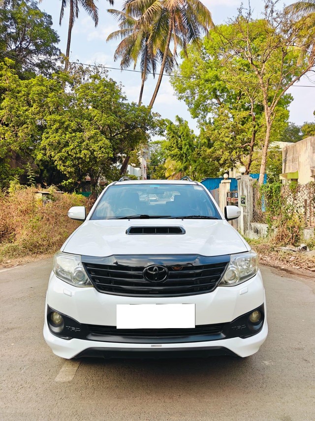 Second-hand 2015 Toyota Fortuner 4x2 Manual for sale in Pune-0