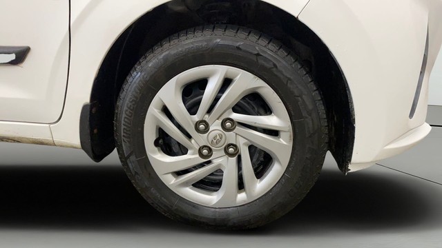 Second-hand 2021 Hyundai Aura S CNG for sale in New Delhi-26