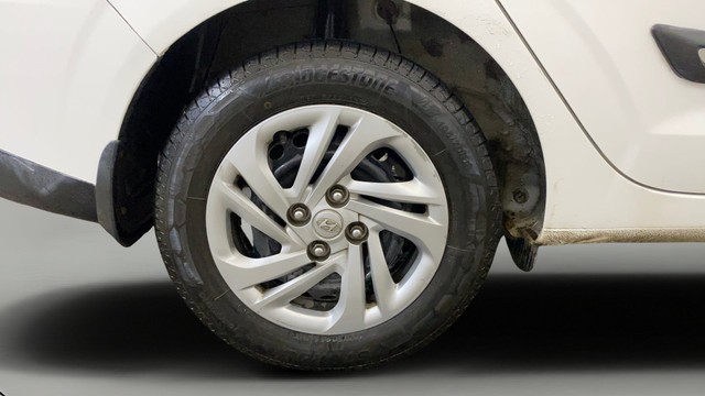 Second-hand 2021 Hyundai Aura S CNG for sale in New Delhi-27