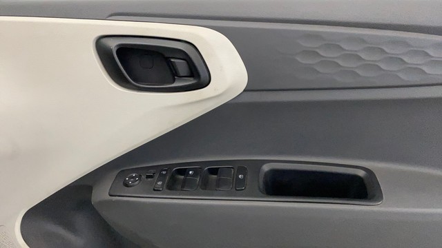 Second-hand 2021 Hyundai Aura S CNG for sale in New Delhi-6