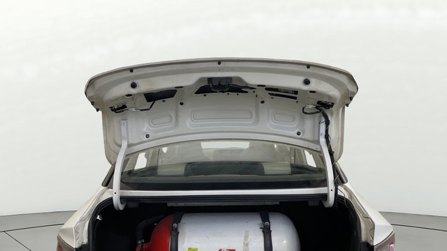 Second-hand 2021 Hyundai Aura S CNG for sale in New Delhi-2