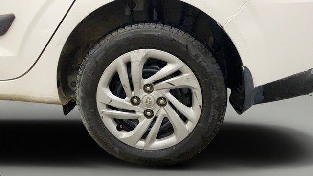 Second-hand 2021 Hyundai Aura S CNG for sale in New Delhi-28