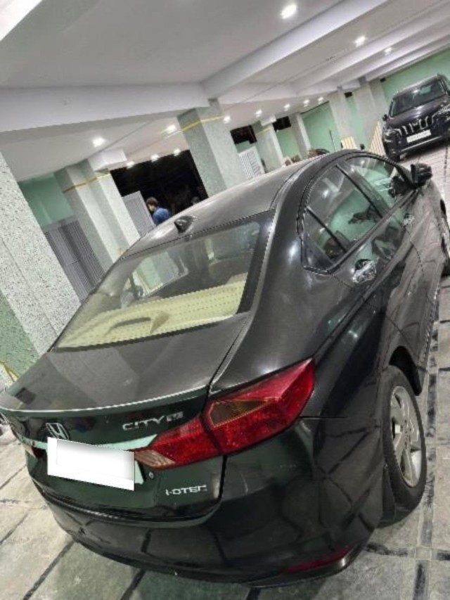 Honda City i DTEC V Second-hand 2015 Honda City i DTEC V for sale in Hyderabad-1
