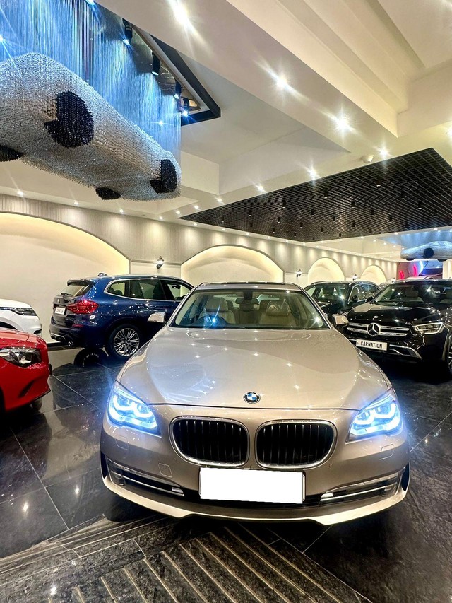 Second-hand 2014 BMW 7 Series Signature 730Ld for sale in New Delhi-3