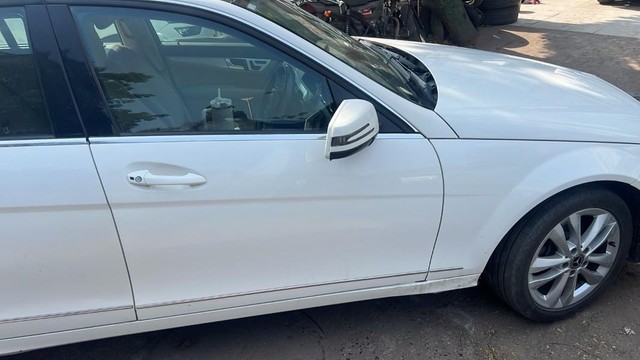 Second-hand 2013 Mercedes-Benz C-Class C 220CDIBE Avantgarde Command for sale in Ahmedabad-2