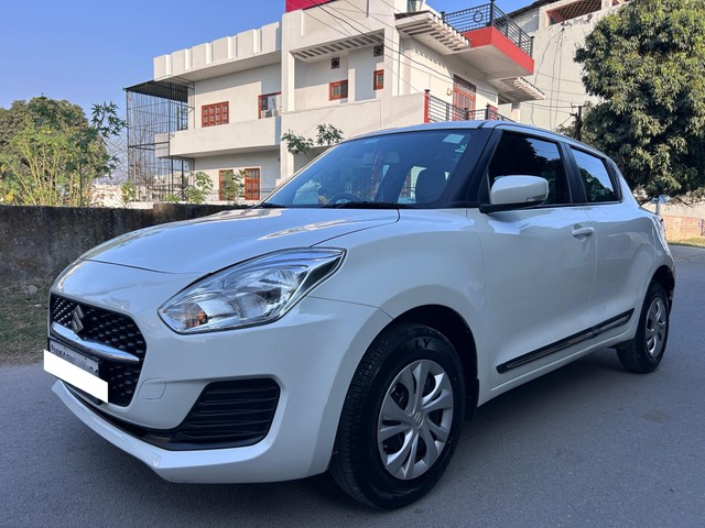 Second-hand 2023 Maruti Suzuki Swift VXI AMT BSVI for sale in Dehradun-3
