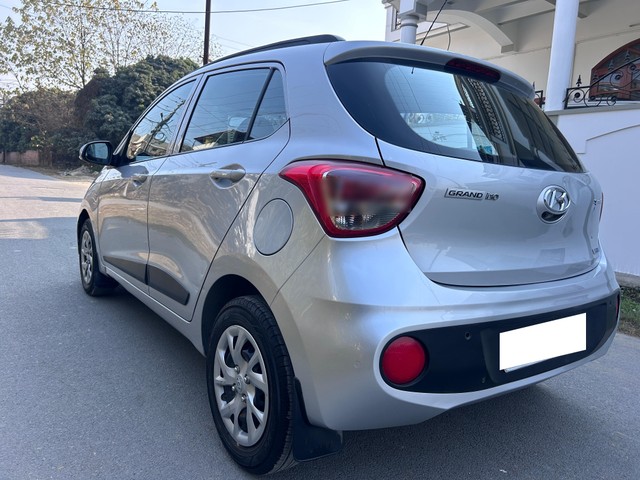 Hyundai Grand i10 1.2 CRDi Sportz Option Second-hand 2018 Hyundai Grand i10 1.2 CRDi Sportz Option for sale in Dehradun-3