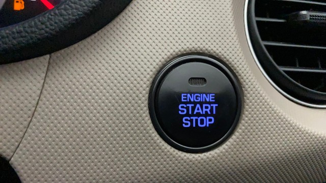 Second-hand 2014 Hyundai Grand i10 Asta Option for sale in Kochi-6