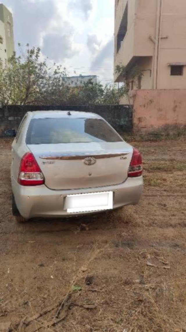 Toyota Etios GD Second-hand 2015 Toyota Etios GD for sale in Srikalahasti-3