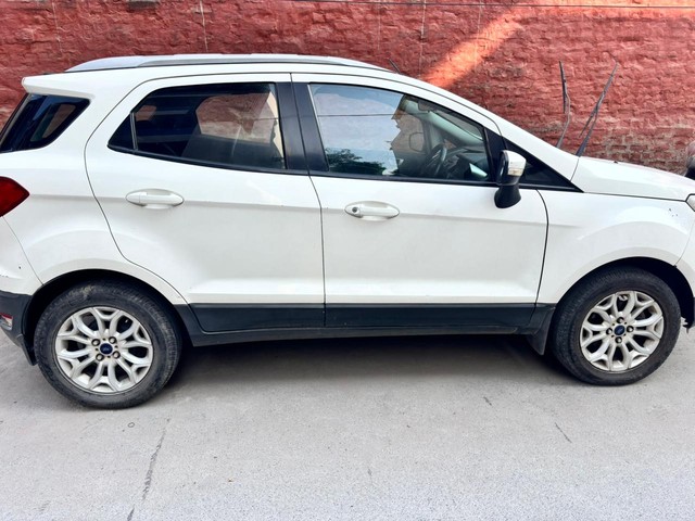 Second-hand 2015 Ford Ecosport 1.5 Ti VCT MT Titanium for sale in New Delhi-1