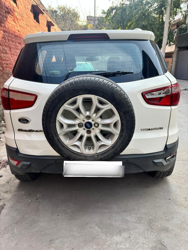 Second-hand 2015 Ford Ecosport 1.5 Ti VCT MT Titanium for sale in New Delhi-3