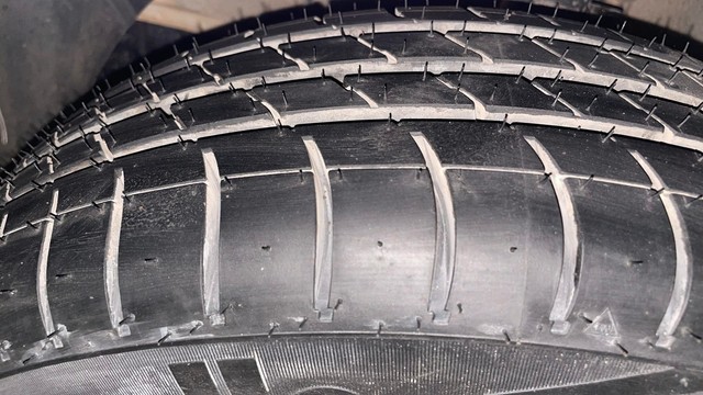 Second-hand 2015 Hyundai Grand i10 1.2 CRDi Asta for sale in Bangalore-39