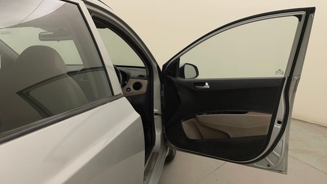 Second-hand 2015 Hyundai Grand i10 1.2 CRDi Asta for sale in Bangalore-16