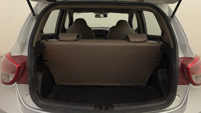 Second-hand 2015 Hyundai Grand i10 1.2 CRDi Asta for sale in Bangalore-9