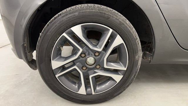 Second-hand 2022 Tata Tiago XZ Plus for sale in Pune-18