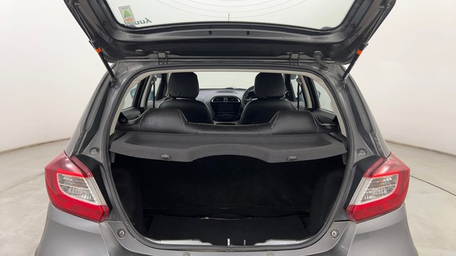 Second-hand 2022 Tata Tiago XZ Plus for sale in Pune-9