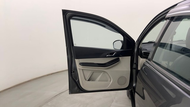 Second-hand 2022 Tata Tiago XZ Plus for sale in Pune-26