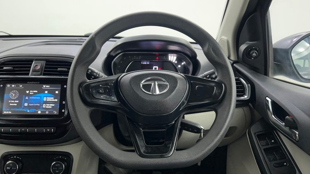 Second-hand 2022 Tata Tiago XZ Plus for sale in Pune-32