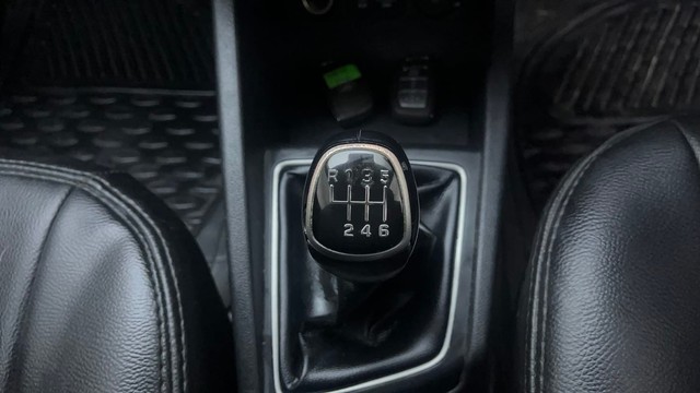 Second-hand 2018 Hyundai i20 1.4 Asta Option for sale in Hyderabad-12