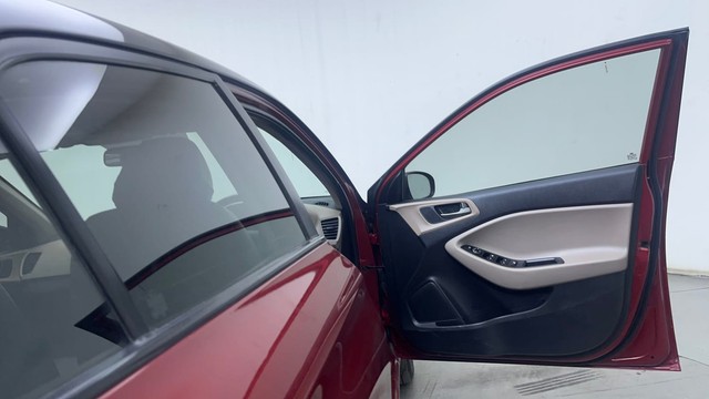 Second-hand 2018 Hyundai i20 1.4 Asta Option for sale in Hyderabad-16