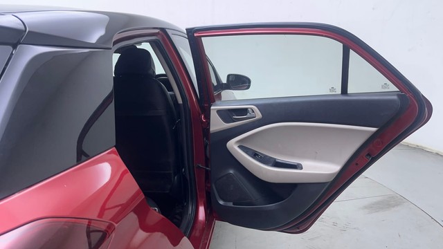 Second-hand 2018 Hyundai i20 1.4 Asta Option for sale in Hyderabad-24