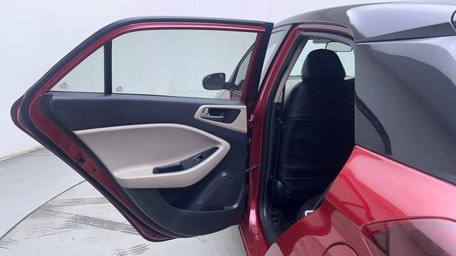 Second-hand 2018 Hyundai i20 1.4 Asta Option for sale in Hyderabad-27