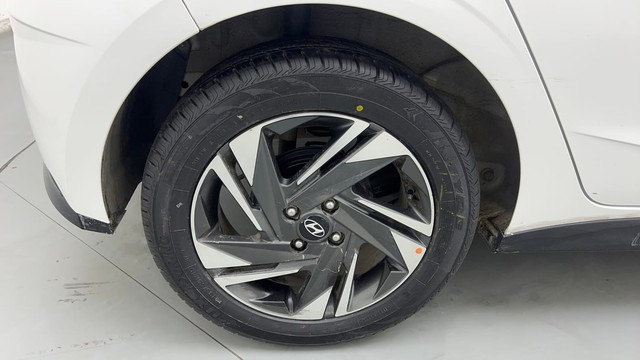 Second-hand 2020 Hyundai i20 Asta Turbo DCT for sale in Gurgaon-18