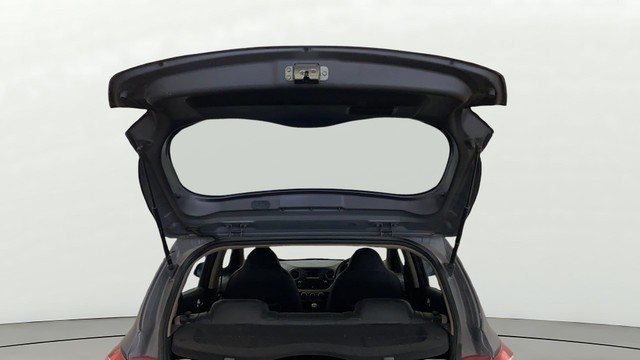 Second-hand 2015 Hyundai Grand i10 Sportz for sale in Noida-20