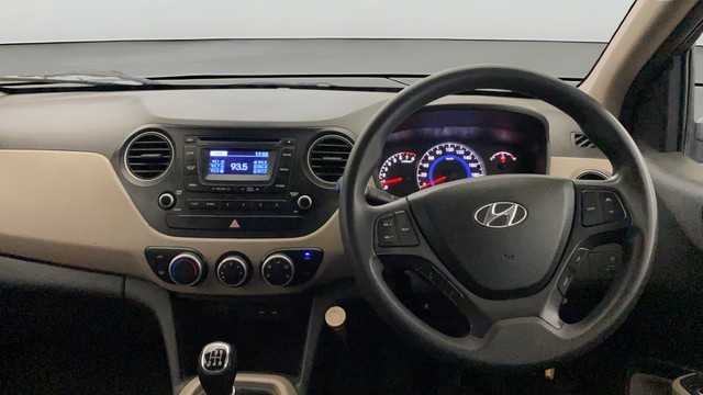 Second-hand 2015 Hyundai Grand i10 Sportz for sale in Noida-12