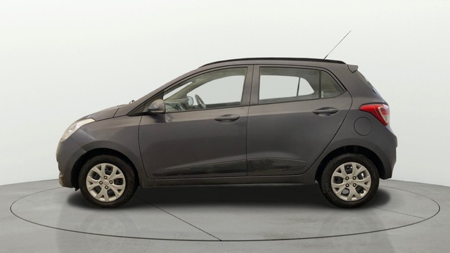 Second-hand 2015 Hyundai Grand i10 Sportz for sale in Noida-5