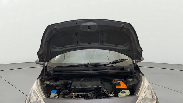 Second-hand 2015 Hyundai Grand i10 Sportz for sale in Noida-9