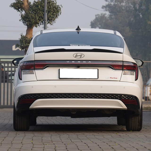 Second-hand 2024 Hyundai Verna SX Opt Turbo DCT for sale in Karnal-3