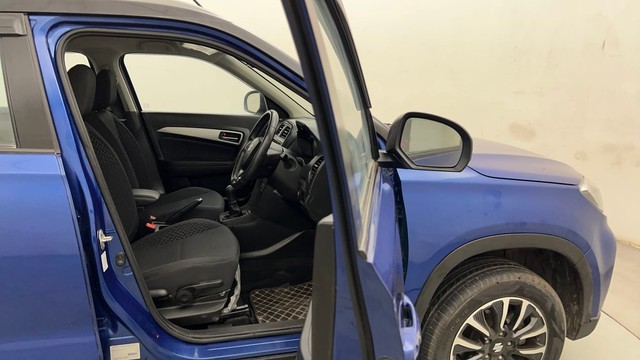 Second-hand 2022 Maruti Suzuki Vitara Brezza ZXI Plus Dual Tone for sale in Mumbai-15