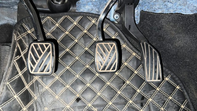 Second-hand 2022 Maruti Suzuki Vitara Brezza ZXI Plus Dual Tone for sale in Mumbai-14