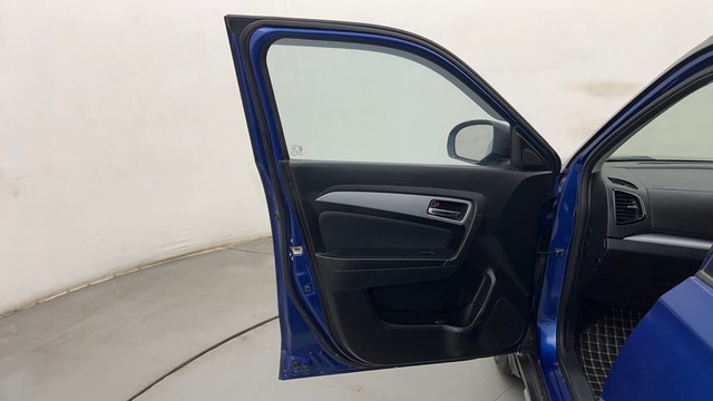 Second-hand 2022 Maruti Suzuki Vitara Brezza ZXI Plus Dual Tone for sale in Mumbai-33