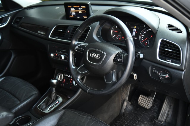 Second-hand 2015 Audi Q3 2.0 TDI Quattro Premium Plus for sale in Kolkata-14