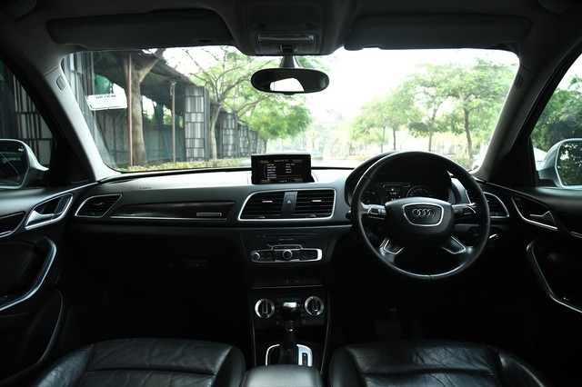 Second-hand 2015 Audi Q3 2.0 TDI Quattro Premium Plus for sale in Kolkata-17