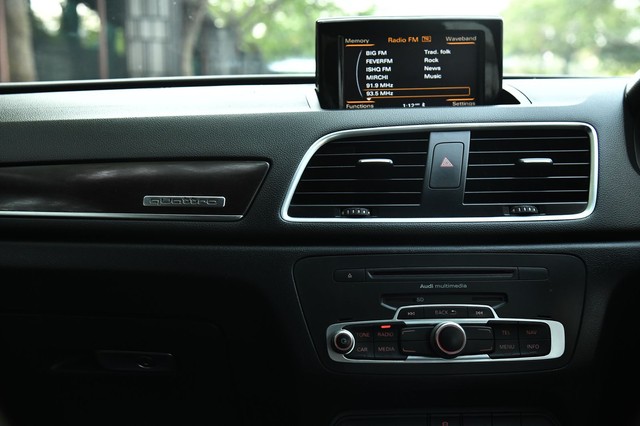 Second-hand 2015 Audi Q3 2.0 TDI Quattro Premium Plus for sale in Kolkata-18