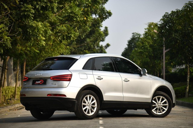 Second-hand 2015 Audi Q3 2.0 TDI Quattro Premium Plus for sale in Kolkata-23