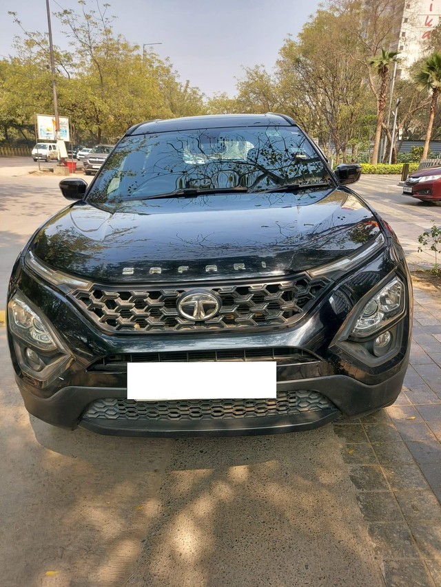 Second-hand 2022 Tata Safari XZA Plus AT BSVI for sale in New Delhi-3