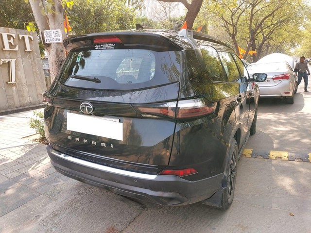 Second-hand 2022 Tata Safari XZA Plus AT BSVI for sale in New Delhi-7