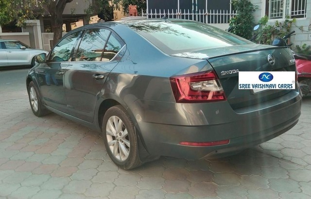Second-hand 2019 Skoda Octavia 1.8 TSI AT L K for sale in Coimbatore-12