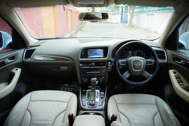 Second-hand 2013 Audi Q3 35 TDI Quattro Premium Plus for sale in Kolkata-9